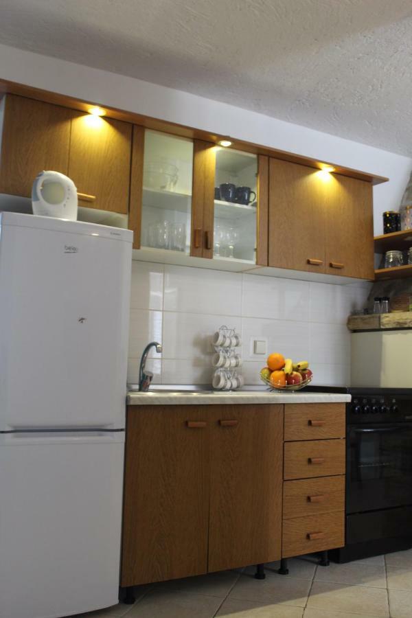 Apartman Leni Nin Exterior photo